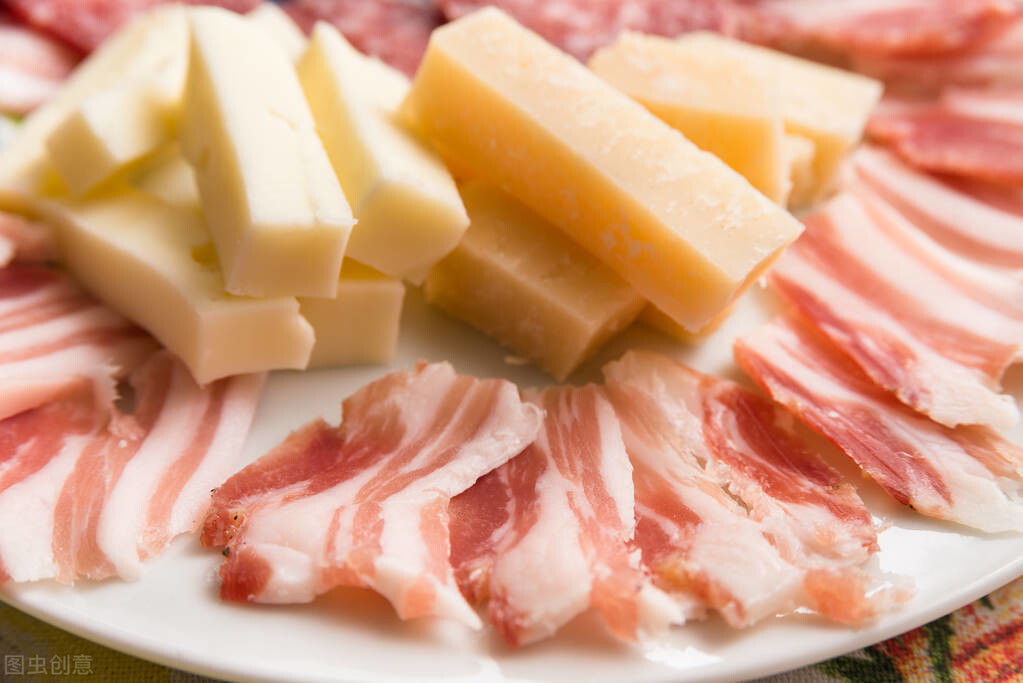 糖尿病防不胜防很可怕坚持做到“吃饭2不要,晨起2坚持”,血糖会越来越好