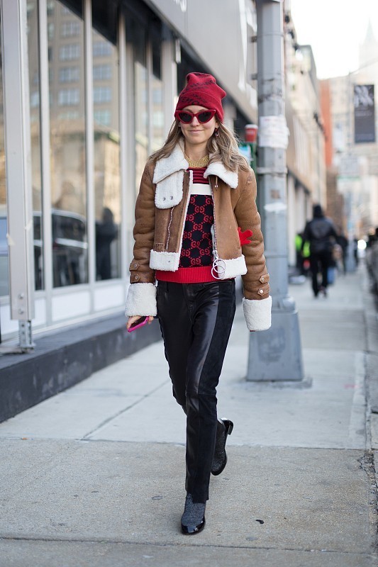 “时尚黑马”羊羔毛外套怎么选? 9套穿搭干货分享, 快来抄笔记吧