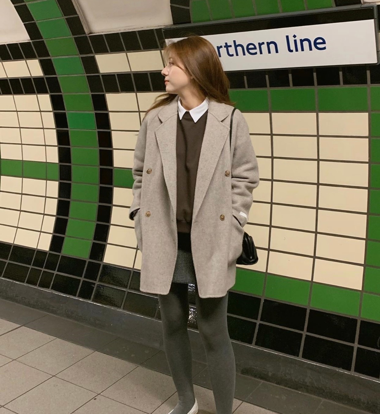 时髦 “打底裤”要怎么穿才不会土两个雷区别踩,两个时髦穿法很流行