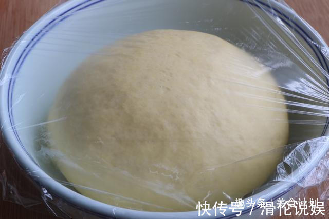 面粉简单新吃法，用杯子一压，早餐好吃又营养，比包子馒头油条强