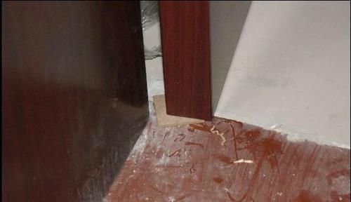 那些事|原来家里的木门要这么安装才牢靠,难怪我家的刚装好就总晃