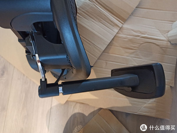 安装|男人就要对自己好一点，永艺人体工学椅D1觉醒者全特网电脑椅让你腰不酸，背不痛，做个“好”男人！