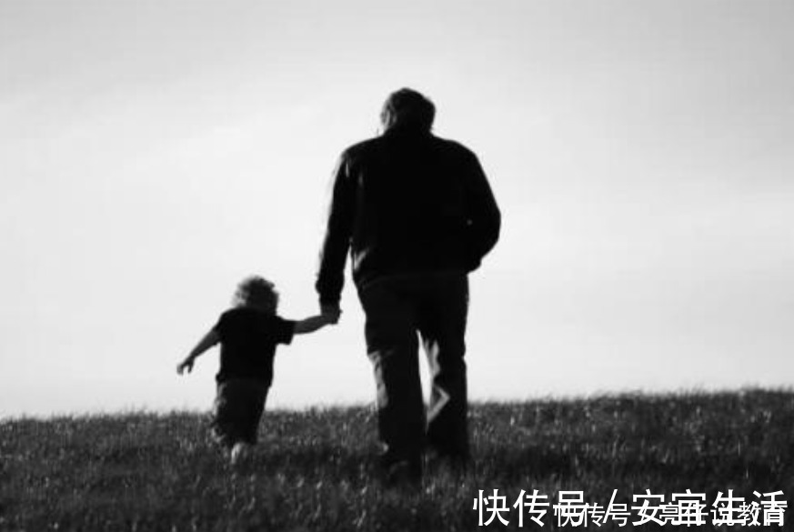 家人们|“最后悔的事,是让我妈来带娃”,90后宝妈的哭诉引共鸣,扎心