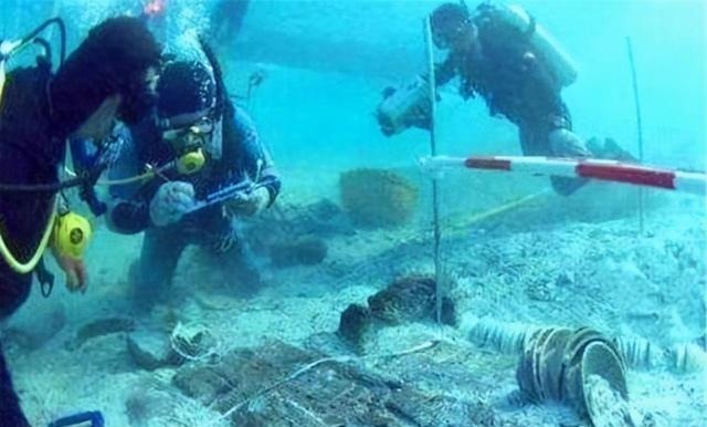 海底|真有海底宝藏康熙沉船5万件青花瓷,市值5亿美金无压力