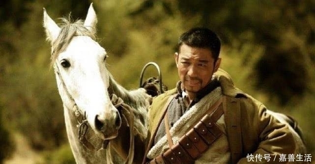 王三春|此人靠几根青杠棒起家, 在川陕建立“自治国”30年, 无人敢惹