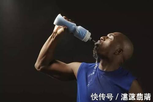 饮料|多喝水不如会喝水,“五个时间”是喝水的黄金时段,坚持做会健康