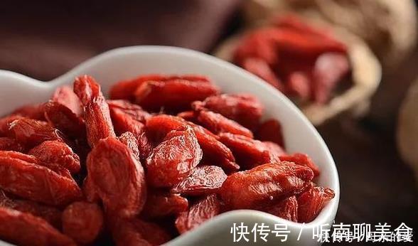 龙眼|你知道枸杞的最佳吃法吗欺骗了国人多年的吃法，难怪一直没效果