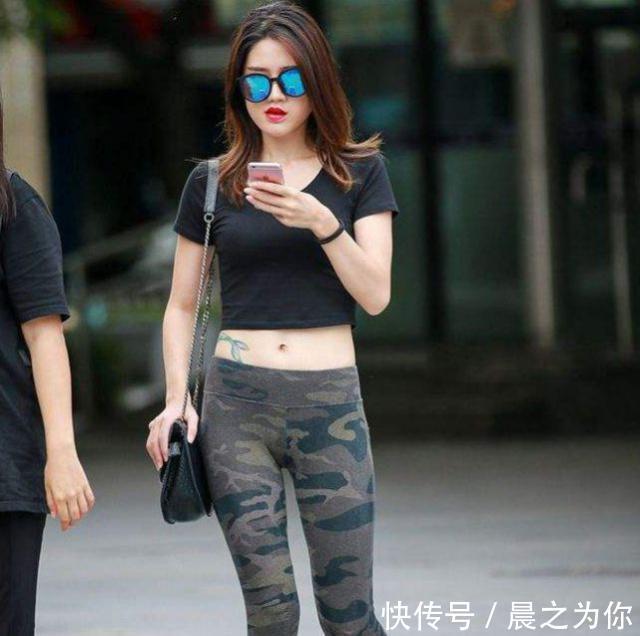 时尚 打底裤的设计,穿出了柔情的女人味,增加你的线条感