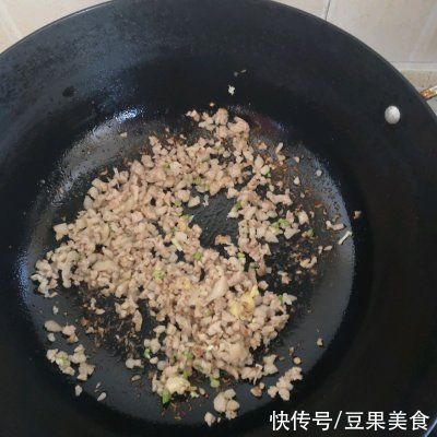 宝宝爱吃的蚂蚁上树的经典做法，不会你就Out了