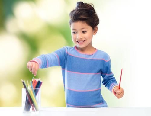 洞洞|自动铅笔带来方便的同时,却有诸多隐患,难怪老师不推荐学生使用