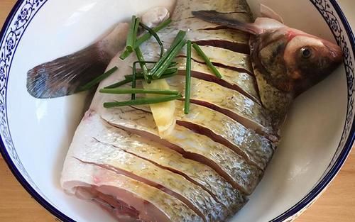 年夜饭系列孔雀开屏鱼，肉质鲜嫩颜值高，年年有余，家庭和美