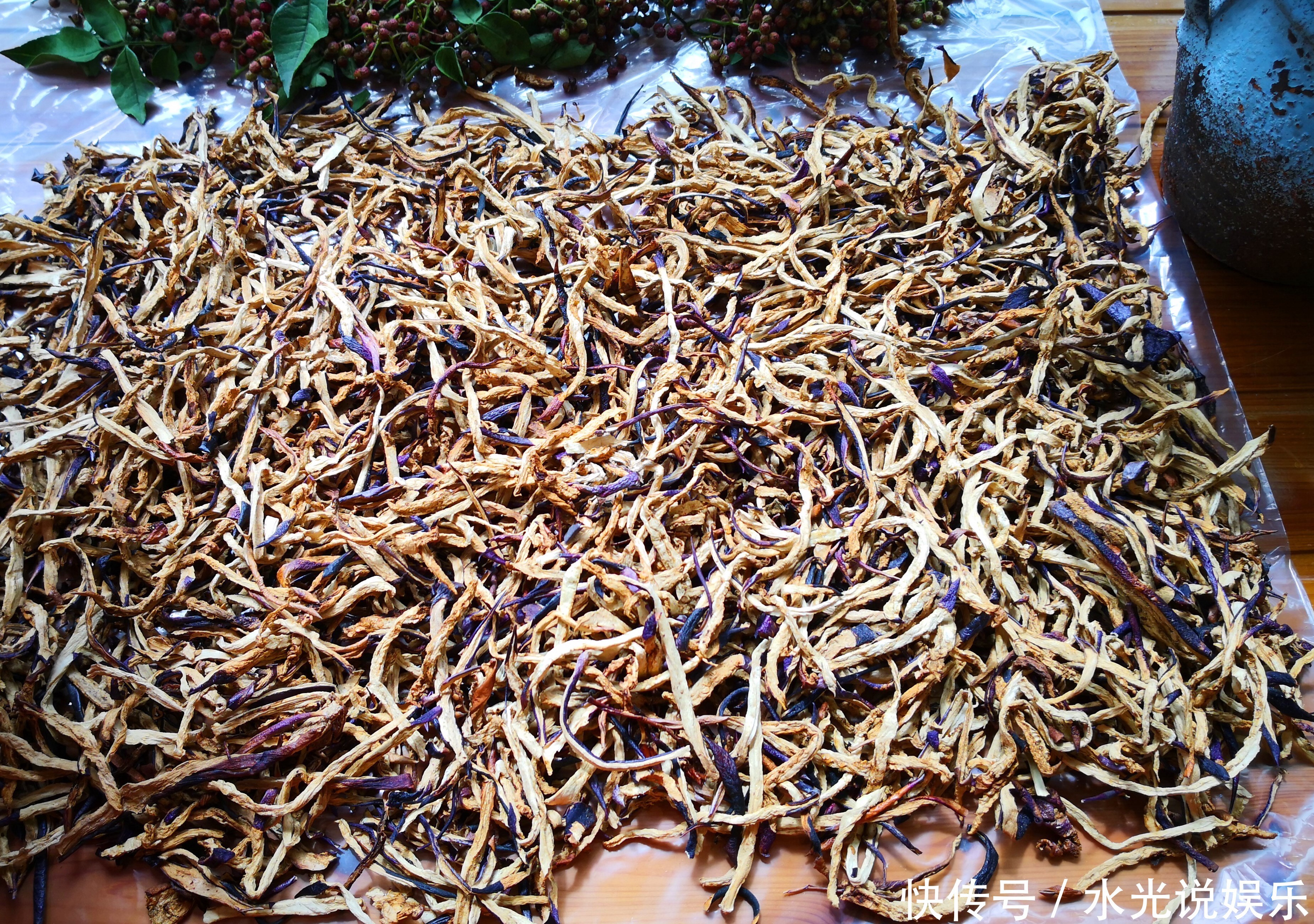 特别|此菜1元1斤没人要,晒干后价格贵了20倍,炖肉特香,吃一年不坏!