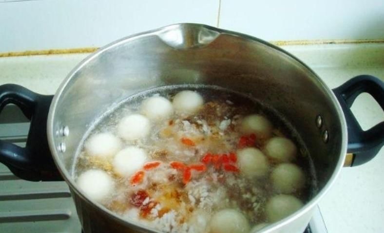 学会这份早餐，每天睡醒吃一次，皮肤越来越好，美容院都不用去了