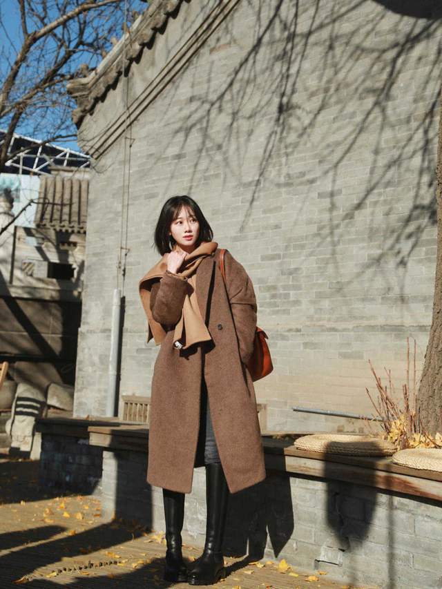 高跟鞋|今年秋天的首选大衣，这4个款式高级又大方，不管怎么穿都显贵