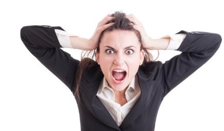 生气|50岁女性,前胸后背疼痛3个月,怎么判断是生气造成,还是冠心病