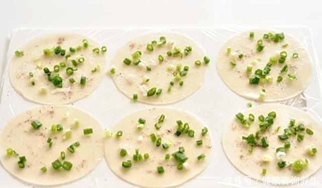 黑胡椒粉|葱油饼新吃法,不用揉面,不用烫面,外酥里嫩,放凉了也不会硬