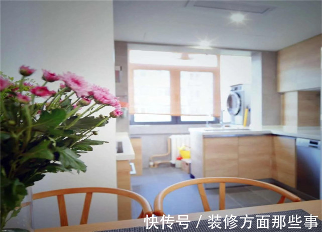 舒适|72平日式原木风二居室,电视墙看起来也很简洁大气