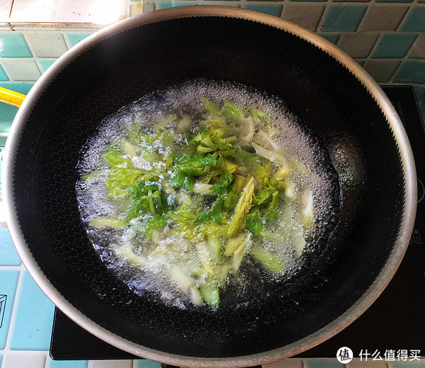 芹菜段|建议:不管有钱没钱,一定要让父母多吃这菜,低脂低卡,对身体好
