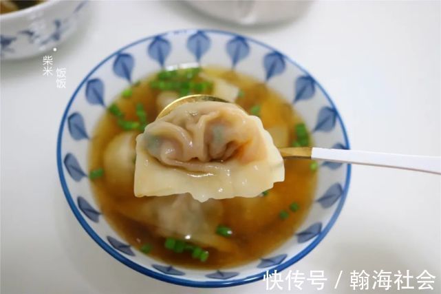 食用碱|馄饨的家常做法，从擀皮到调馅全教你，汤鲜肉香，太好吃了