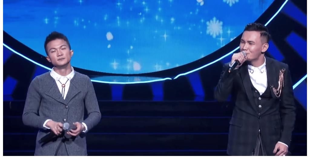 节目组|中国好声音:周深被节目组硬cue,3位导师按剧本扯关系,那英还踩一脚