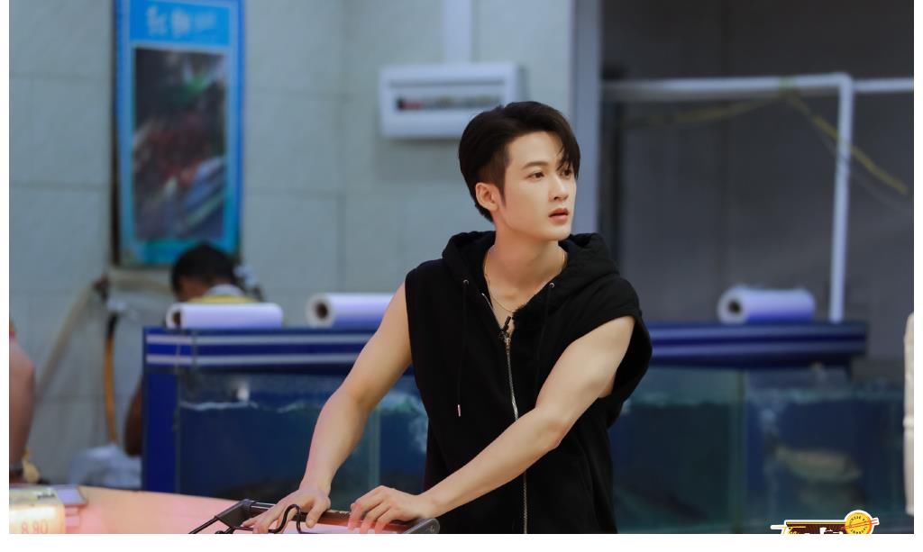 包子|丁真的包子，檀健次的魚，《中餐廳》正能量，當(dāng)藝人也需要會(huì)做飯