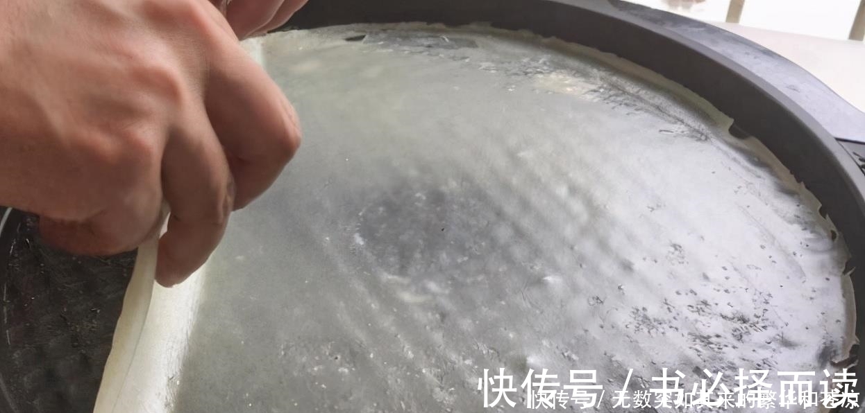 凉白开水|电饼铛做凉皮，原来这么简单！不洗面不用蒸，筋道爽滑比买的好吃