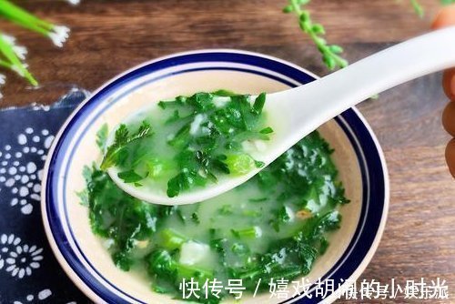 失眠|失眠便秘易上火?花上1块钱,每天喝碗它,助眠又通便!