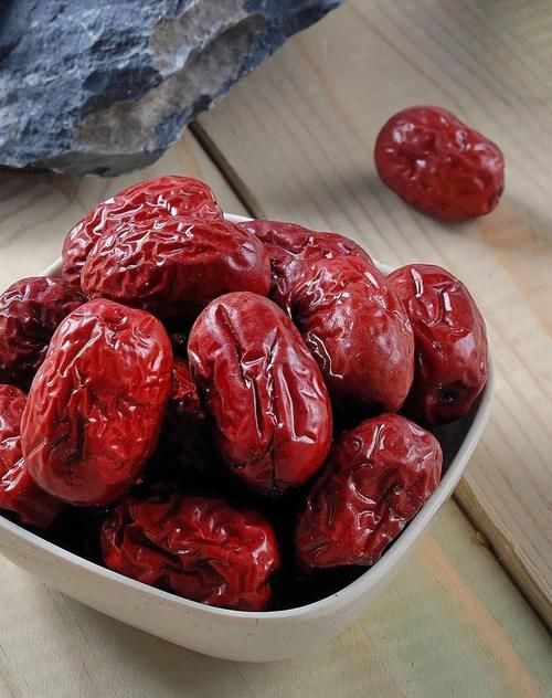  用刀背拍散|天气冷了，即为火锅底料