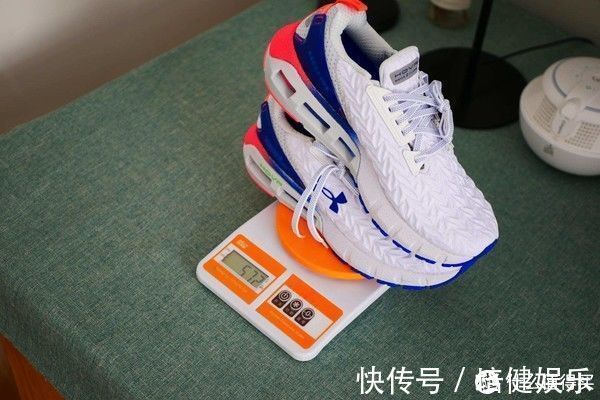 跑鞋 始于颜值,忠于品质:穿安德玛CLONE跑步七次后的心得