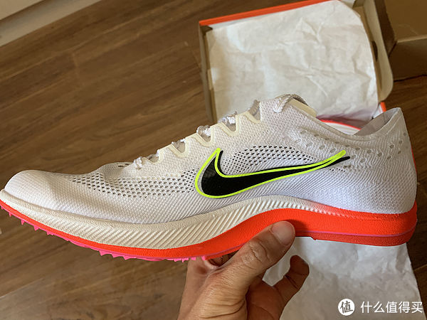 人生|人生第一双钉鞋,Nike ZoomX Dragonfly
