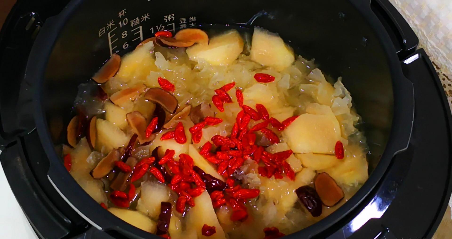 三伏天，不管有钱没钱，常喝这道解暑羹，清甜又滋润，清爽过夏天