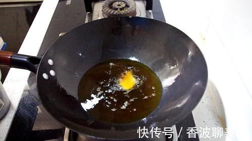 黄鱼|炸鱼光裹面粉可不酥，多做一步，就算放一晚，鱼尾巴都吃干净