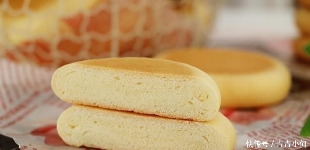 1碗面粉,2个鸡蛋,不加一滴水,松软香甜,比面包还营养好吃