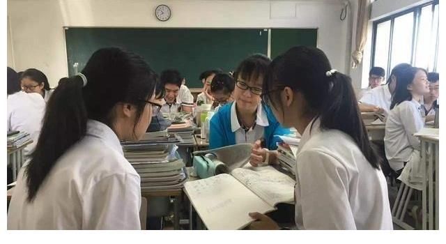 学霸|高考状元从不补习？资深老师讲，多数学霸都是这样出来的