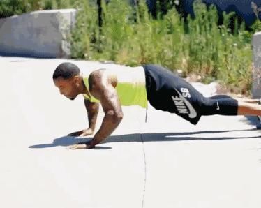 进阶版|俯卧撑,一个健身入门动作每天200个俯卧撑,身材有什么变化