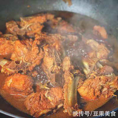  这道年夜饭之烧排骨一上桌，全家都爱吃