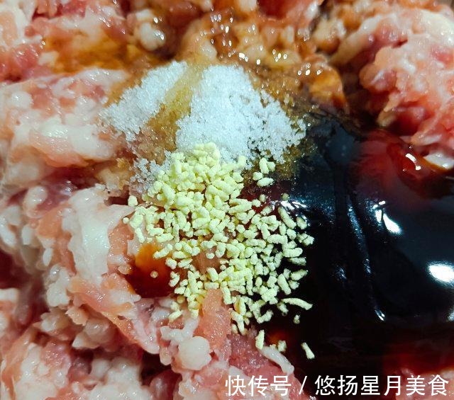肉馅|大肉包子，暄软鲜香，一口气吃了三个！