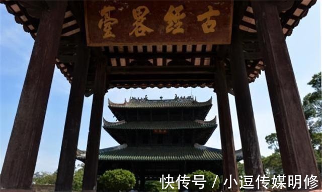 立柱&四大名楼之一真武阁,立柱悬空不挨地面,屹立400余年未倒塌