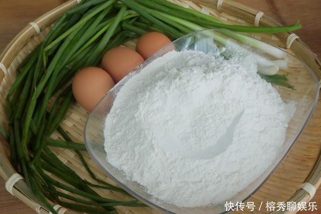 我家面粉从不蒸馒头,教你特色吃法,葱香味十足,家人都夸好吃