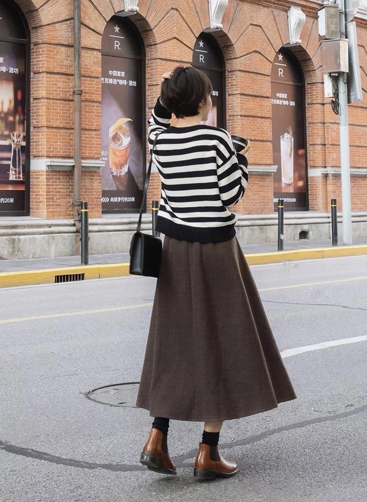 秋冬|别再一味地追求减龄了,针织衫搭配伞裙保温又好看,洋气又显瘦!
