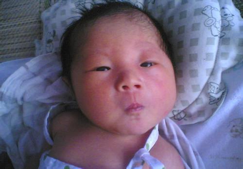 何姐|二胎开放后,医院来了一位高龄产妇,宝宝的父亲才让人意外