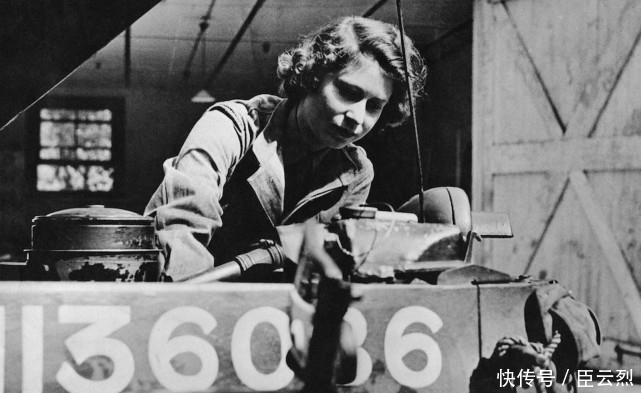 英国女王|曝珍贵图片,没有想到,英国女王伊丽莎白二世曾是一名救护车司机