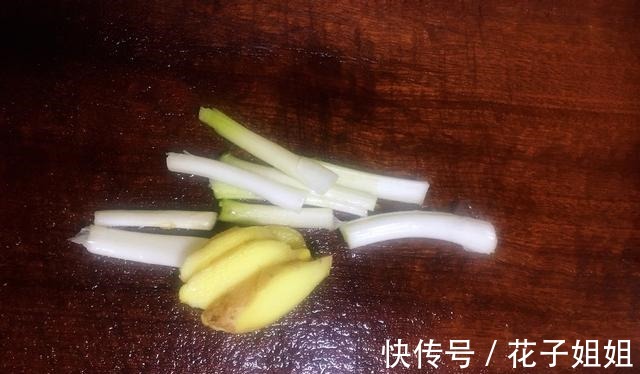 鲫鱼|“霜降一碗汤,不用医生帮”,这碗汤润喉降噪还暖胃,老少皆宜!