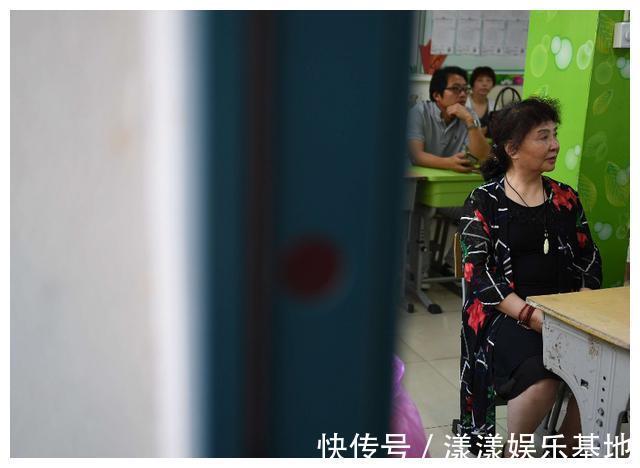 丈夫|60岁失独母亲冒死生双胞胎,被问是否后悔:早知如此会三思而后