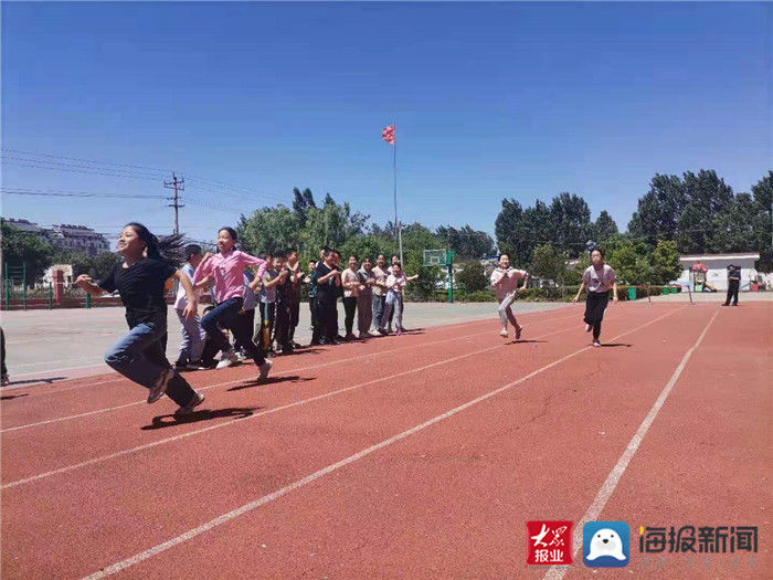 建党|东平县老湖镇王台小学开展“献礼建党百年”百米赛跑活动