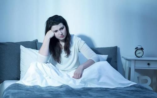 失眠|失眠与缺乏维生素有关?提醒:及时补充2种维生素,或能睡得安稳