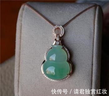 小孩儿@女神林志玲都在戴的翡翠葫芦,你喜欢哪一种