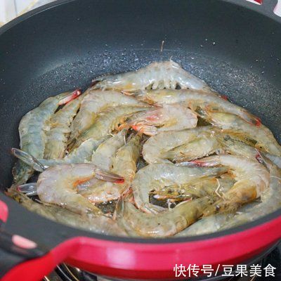 黑暗料理|有了鸡爪虾煲，爱心早餐省时做