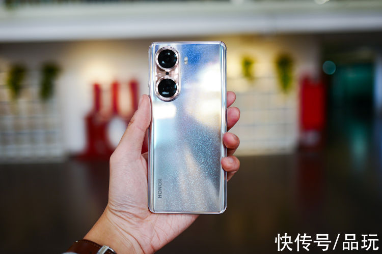 突破口|加了AI手势的荣耀60 Pro，产品力真够了吗？