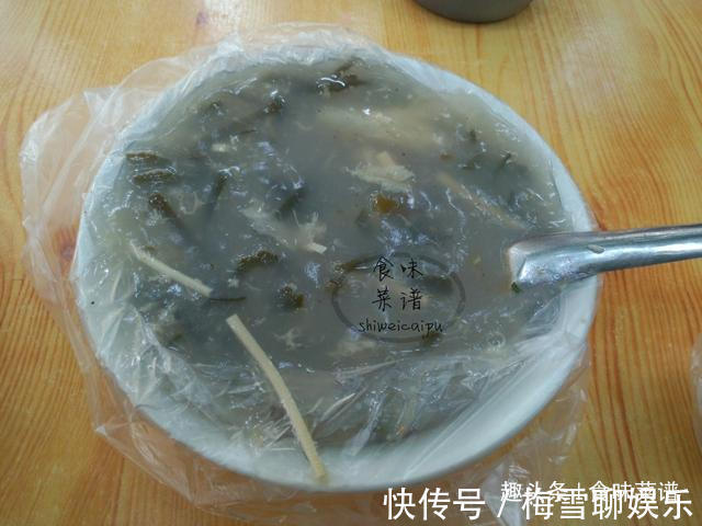 塑料袋|街边卖早餐的，都在碗上套个塑料袋，盛的都是滚烫热饭，有毒吗